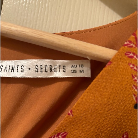 VICI Hartman Print Satin Wrap Romper - Picture 3 of 6